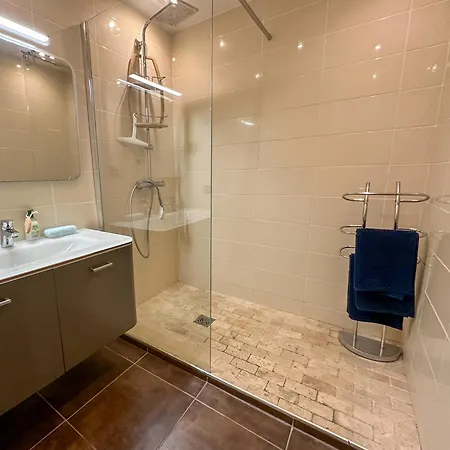 Vue Mer, Face Port, Proximite Centre Et * Антиб