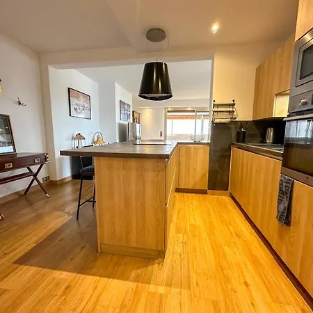 Vue Mer, Face Port, Proximite Centre Et *