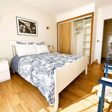 - Sea-view Veranda, Port Vauban Appartement